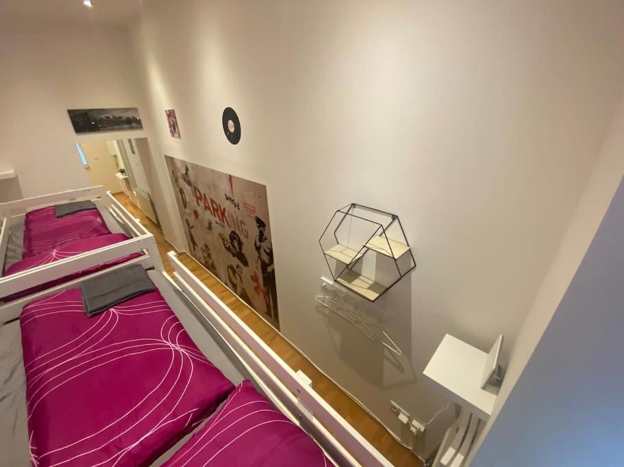 Ferienwohnung Cozy Appartm With + Airport/City Center Connection Wien Exterior foto